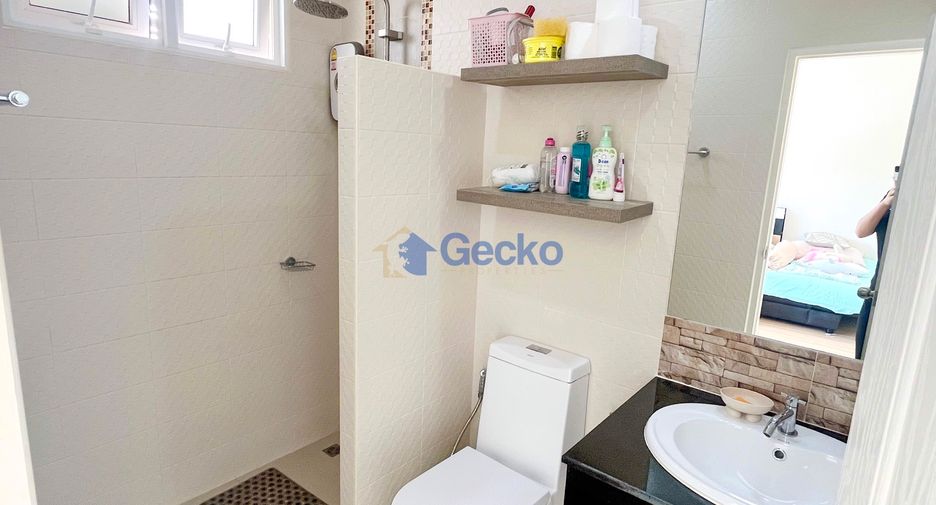 For rent and for sale 3 bedrooms house in Bang Lamung, Chonburi