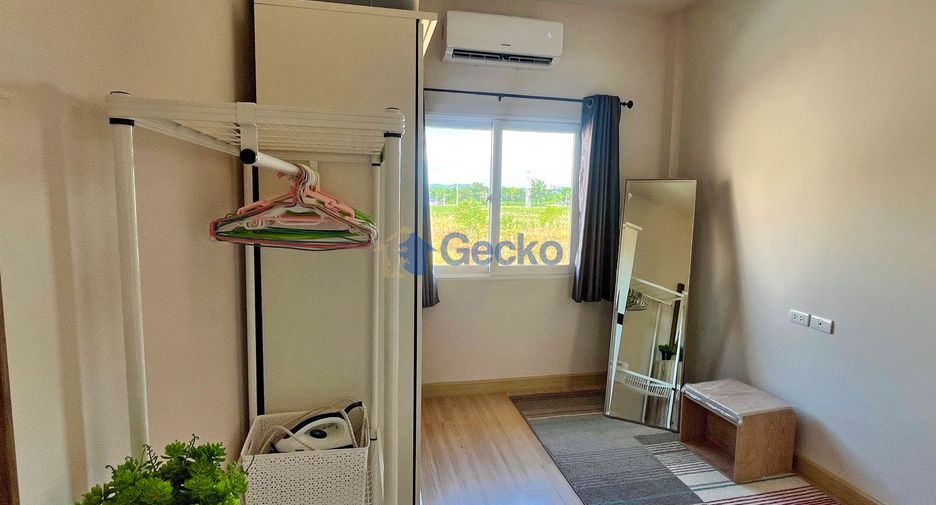 For rent and for sale 3 bedrooms house in Bang Lamung, Chonburi