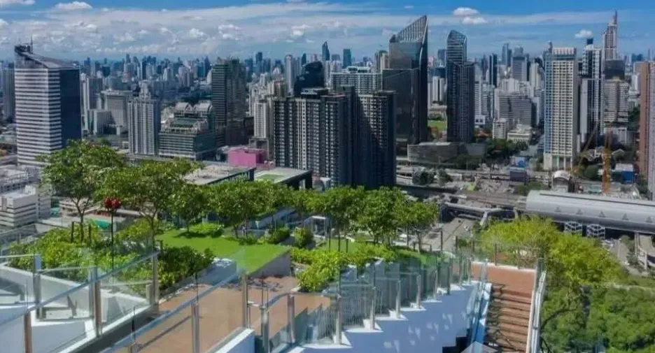 For rent 2 ベッドルーム condo in Huai Khwang, Bangkok