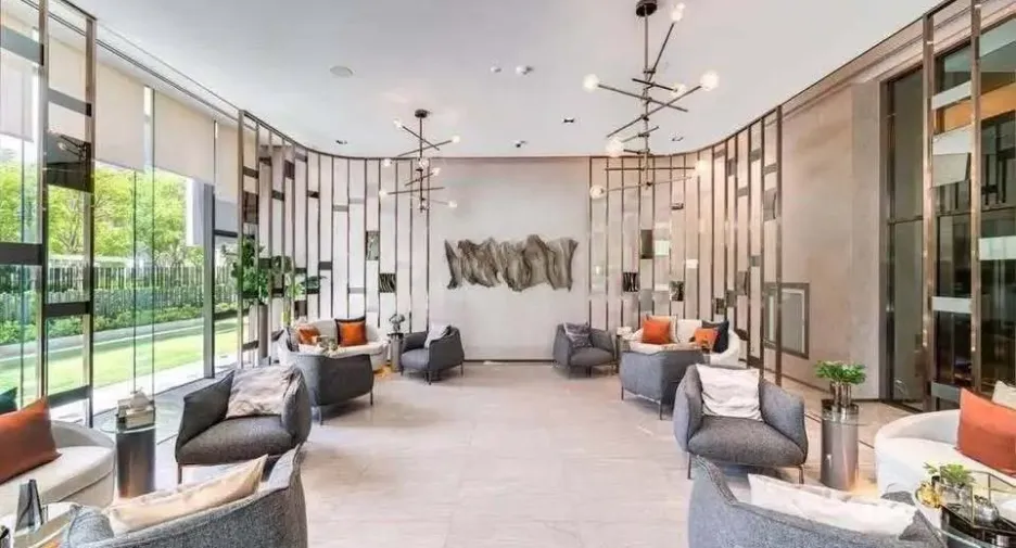 For rent 2 ベッドルーム condo in Huai Khwang, Bangkok