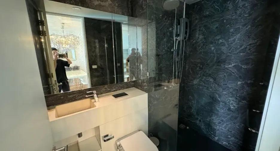 For rent 2 bedrooms condo in Bang Rak, Bangkok