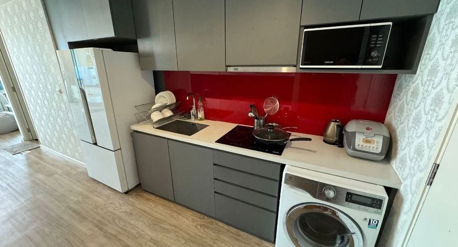 For rent 2 bedrooms condo in Bang Rak, Bangkok