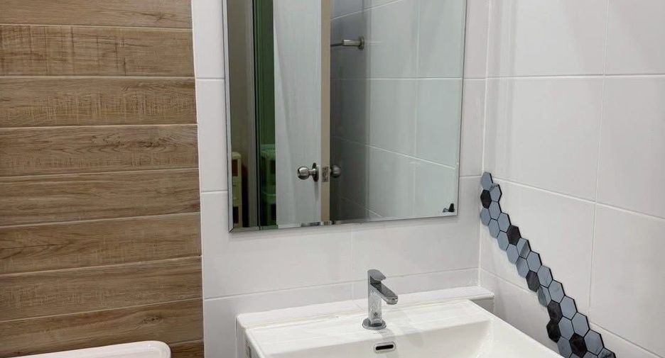 For rent 1 bed condo in Thon Buri, Bangkok