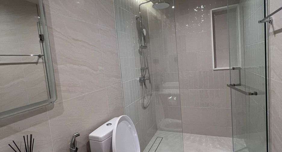 For rent 2 bedrooms condo in Mueang Phuket, Phuket