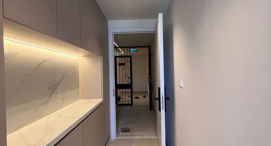 For rent 2 bedrooms condo in Mueang Phuket, Phuket