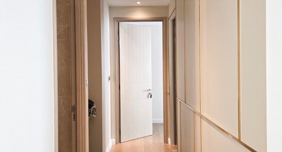 For sale 3 bedrooms condo in Khlong San, Bangkok