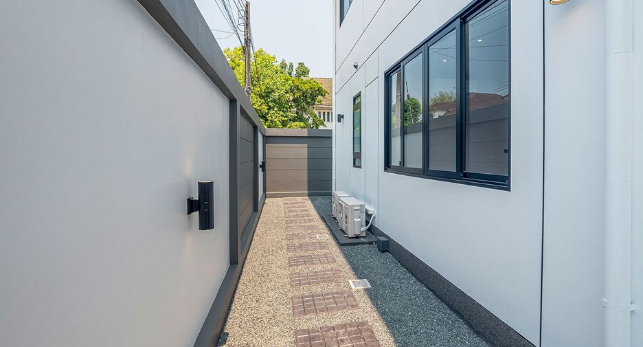 À vendre 4 chambres maison à Mueang Chiang Mai, Chiang Mai