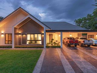 For sale 4 bedrooms house in Mueang Chiang Mai, Chiang Mai