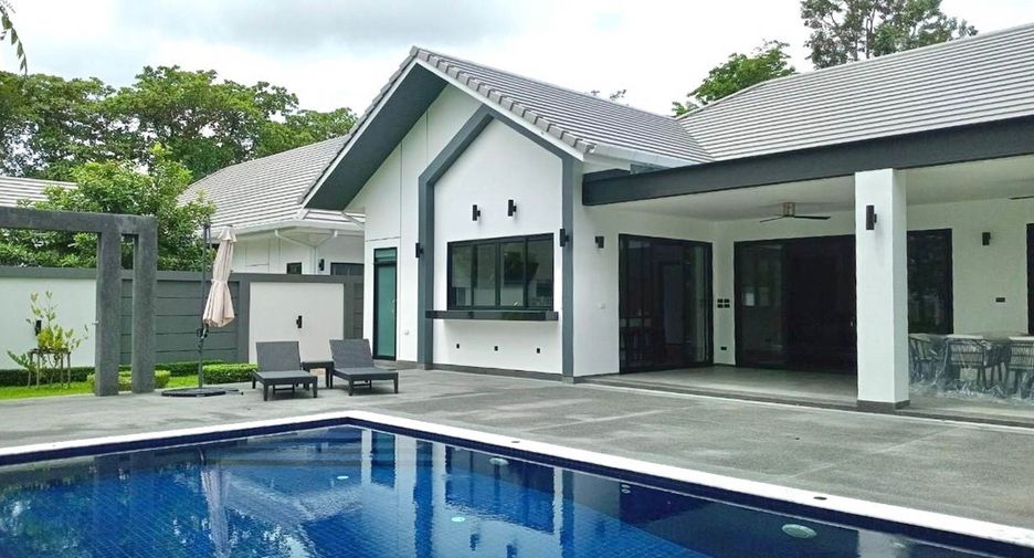 For sale 4 bedrooms house in Mueang Chiang Mai, Chiang Mai