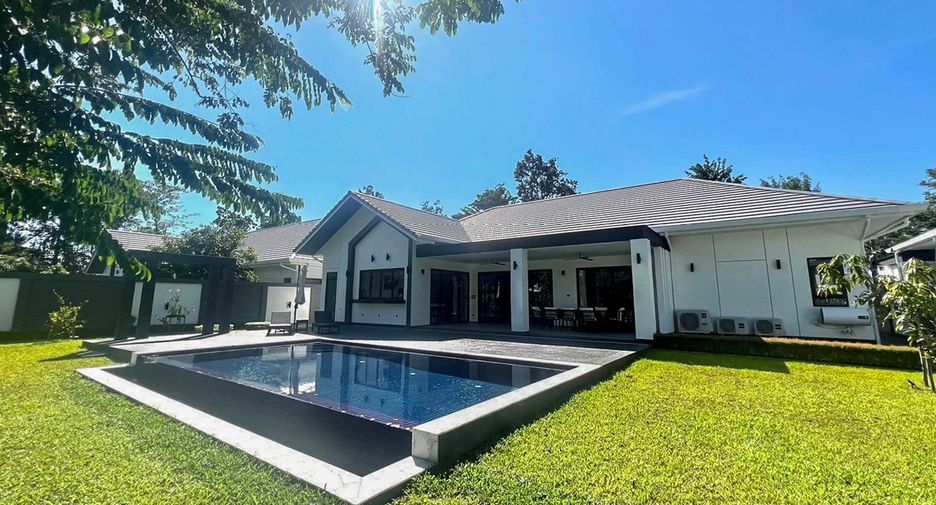 For sale 4 bedrooms house in Mueang Chiang Mai, Chiang Mai