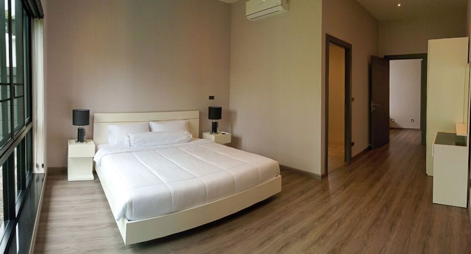 For sale 4 bedrooms house in Mueang Chiang Mai, Chiang Mai