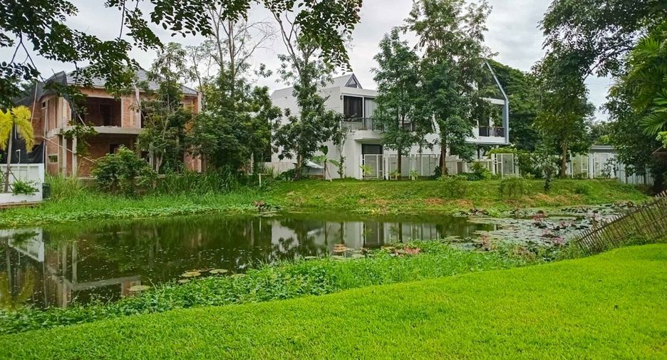 For sale 4 bedrooms house in Mueang Chiang Mai, Chiang Mai