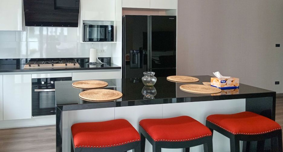 For sale 4 bedrooms house in Mueang Chiang Mai, Chiang Mai