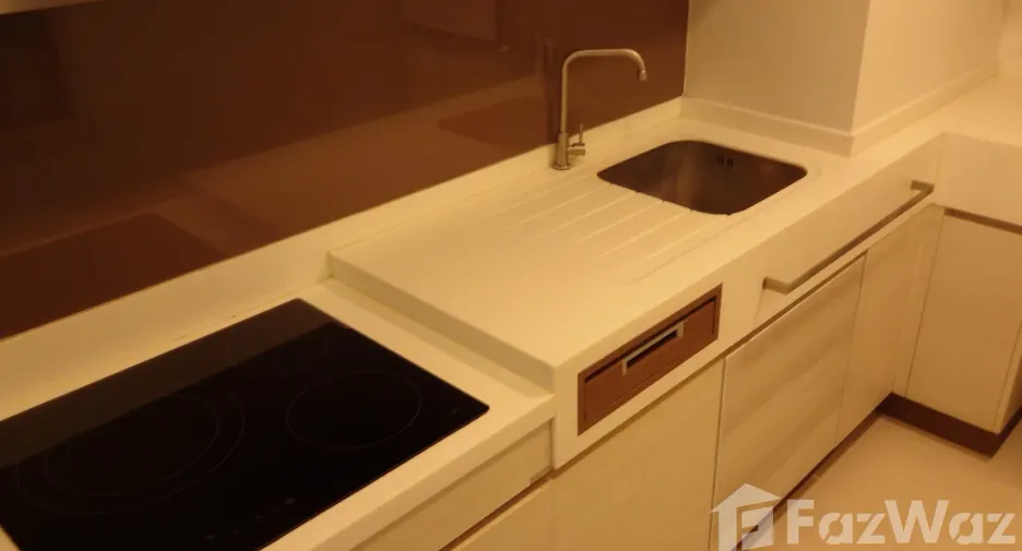 For rent 2 bedrooms condo in Thon Buri, Bangkok