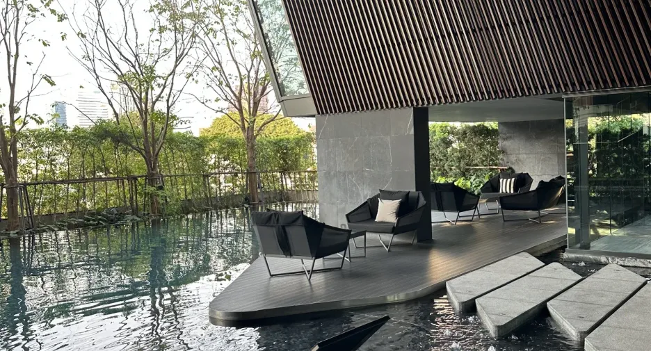 For rent 2 bedrooms condo in Khlong Toei, Bangkok