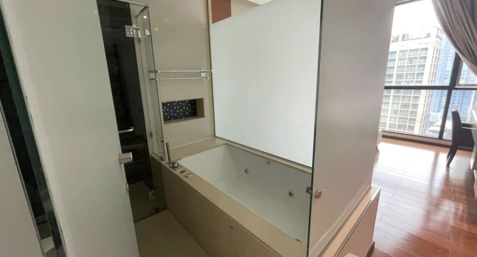 For sale and for rent 2 bedrooms condo in Khlong Toei, Bangkok