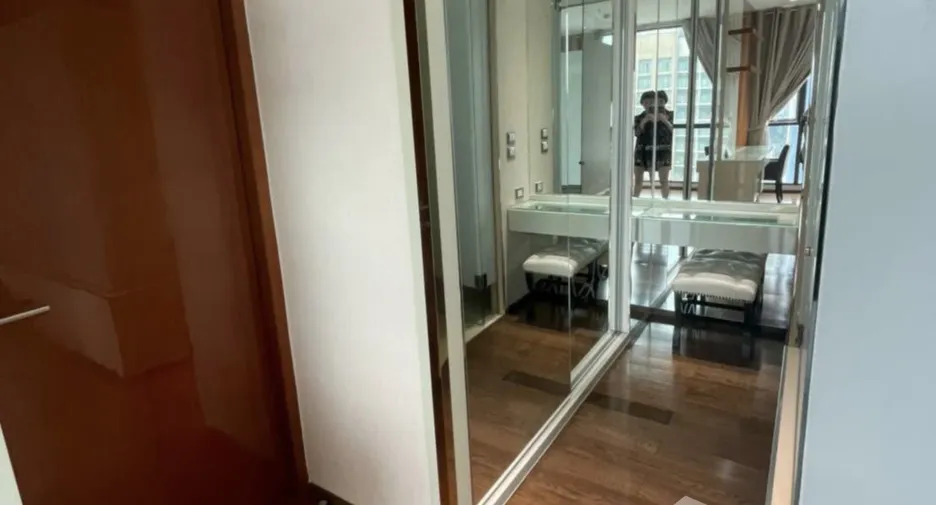 For sale そして for rent 2 ベッドルーム condo in Khlong Toei, Bangkok