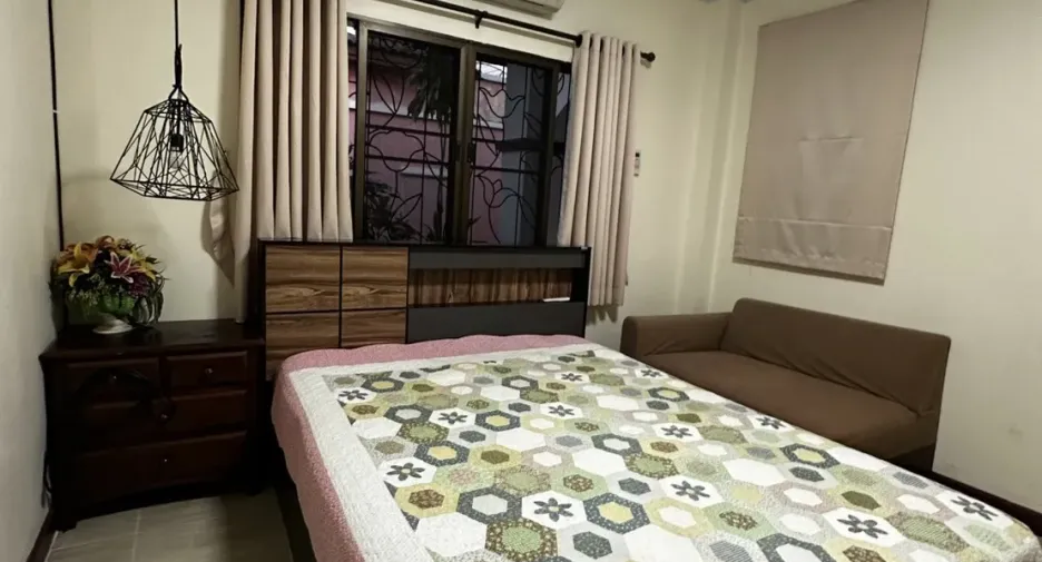 For rent 5 bedrooms house in San Sai, Chiang Mai
