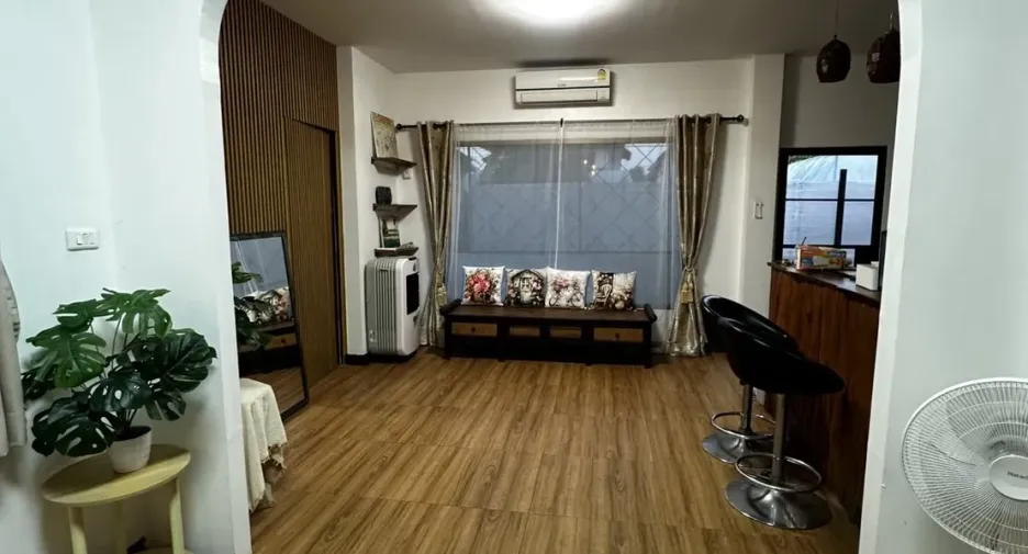 For rent 5 bedrooms house in San Sai, Chiang Mai
