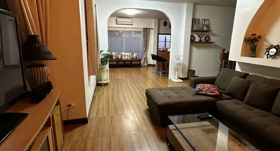 For rent 5 bedrooms house in San Sai, Chiang Mai