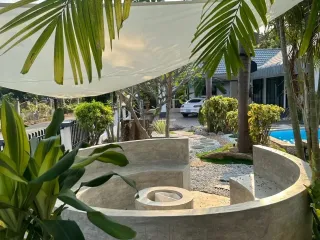 Casa en alquiler de 5 habitaciones en San Sai, Chiang Mai