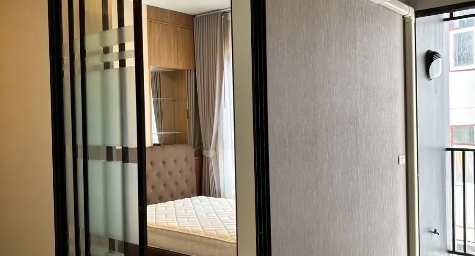 For rent 2 bedrooms condo in Chatuchak, Bangkok