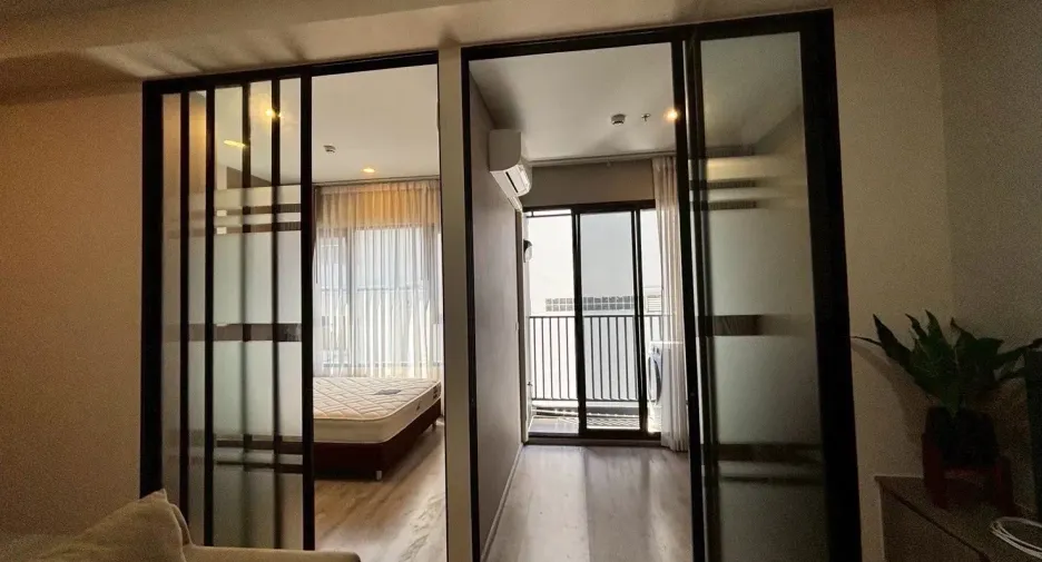 For rent 2 bedrooms condo in Chatuchak, Bangkok