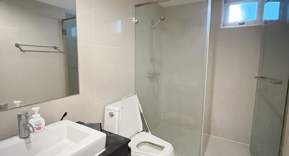 Condo en venta de 2 habitaciones en Huai Khwang, Bangkok