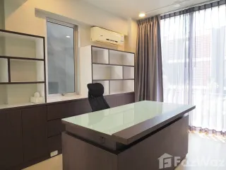 Casa adosada en alquiler de 3 habitaciones en Khan Na Yao, Bangkok