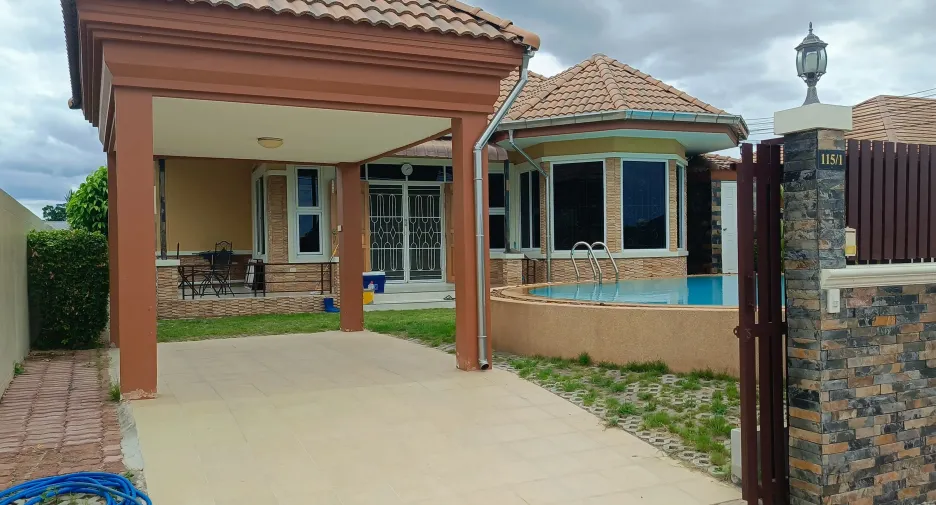 Villa en venta y en alquiler de 4 habitaciones en Cha Am, Phetchaburi