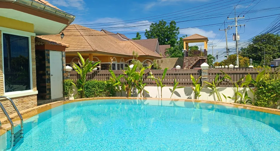 Villa en venta y en alquiler de 4 habitaciones en Cha Am, Phetchaburi
