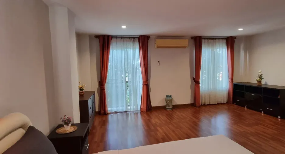 For sale 3 bedrooms condo in Mueang Phuket, Phuket