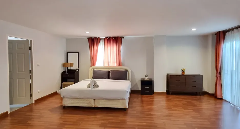 For sale 3 bedrooms condo in Mueang Phuket, Phuket