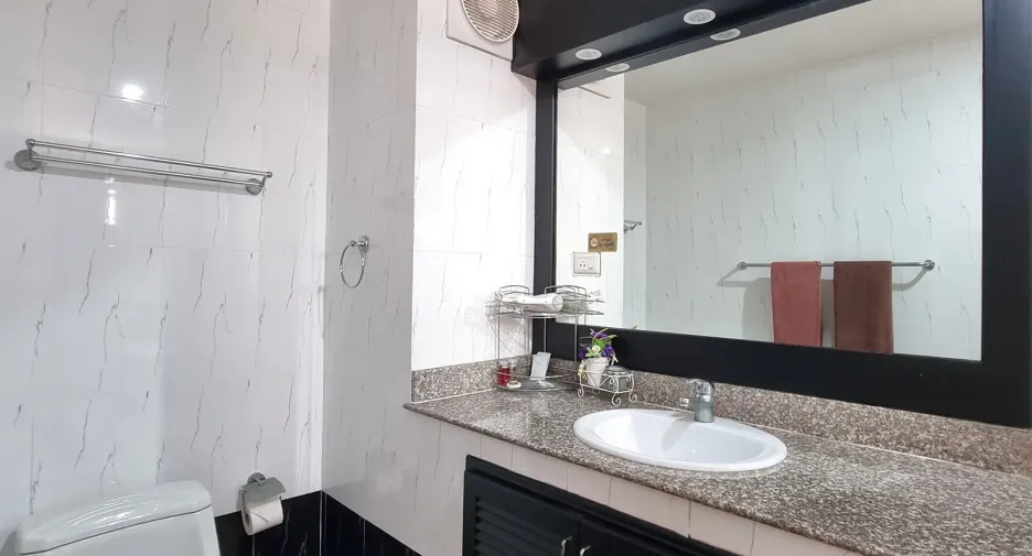 For sale 3 bedrooms condo in Mueang Phuket, Phuket