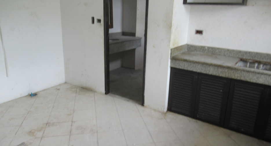 For sale 4 ベッドルーム retail Space in Mueang Phuket, Phuket