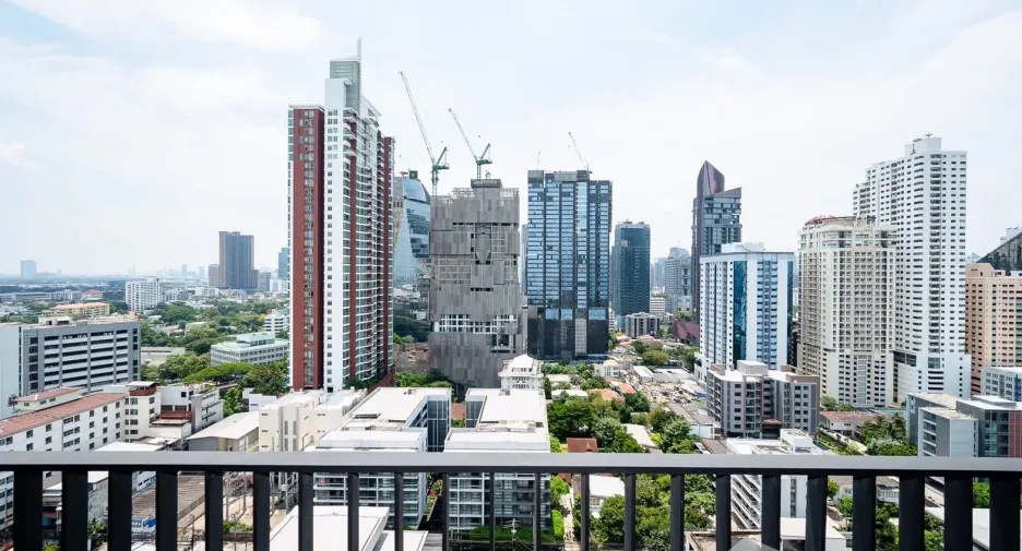 For sale and for rent 2 bedrooms condo in Watthana, Bangkok