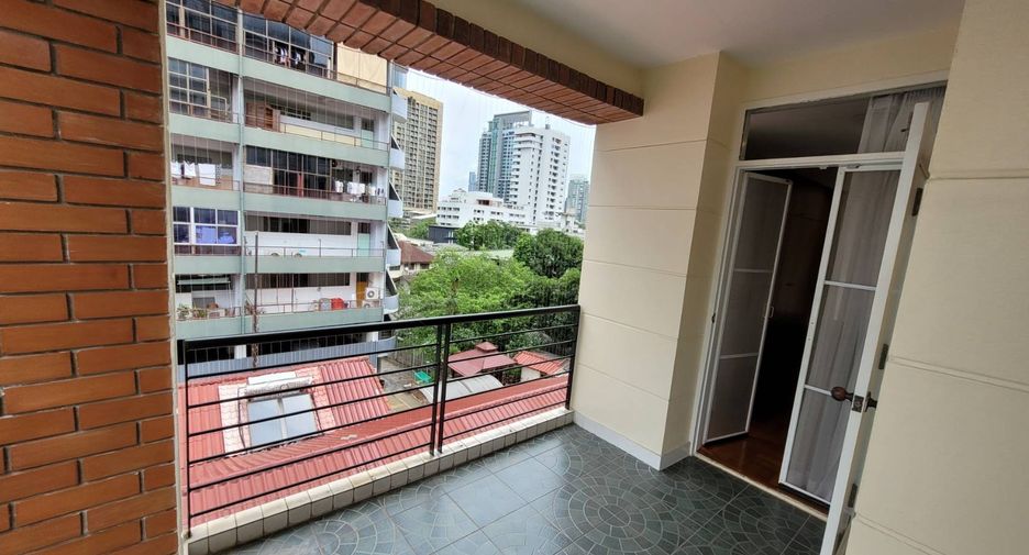 À louer 3 chambres condo à Khlong Toei, Bangkok