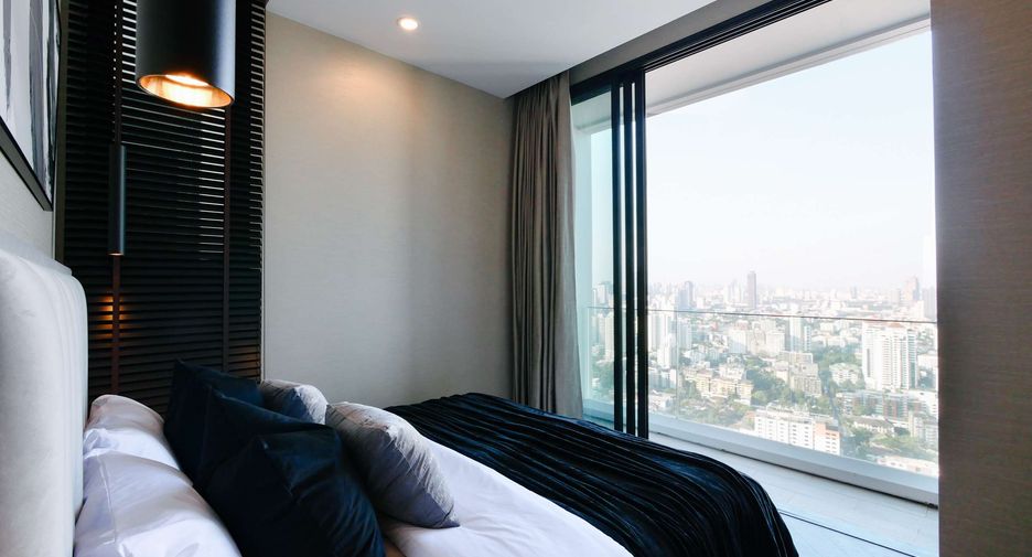 Condo en alquiler de 3 habitaciones en Khlong Toei, Bangkok
