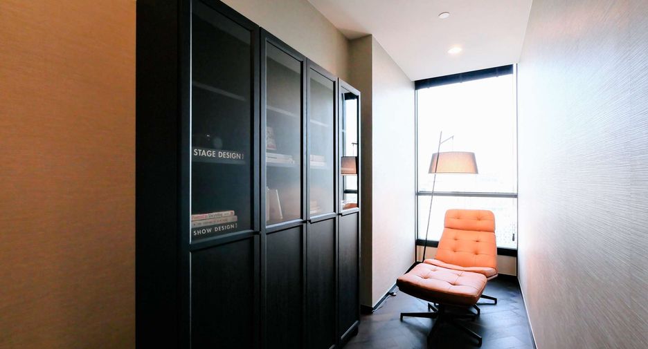 Condo en alquiler de 3 habitaciones en Khlong Toei, Bangkok