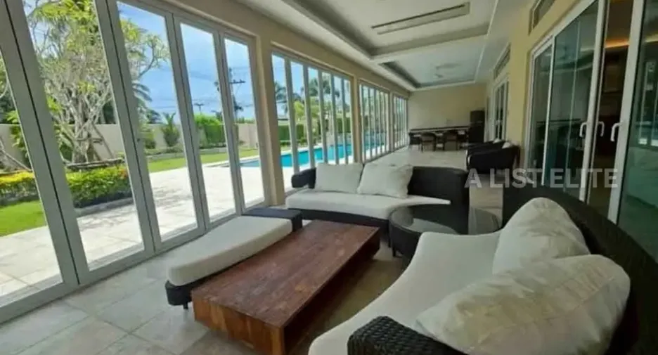 For rent 5 bedrooms house in Bang Lamung, Chonburi