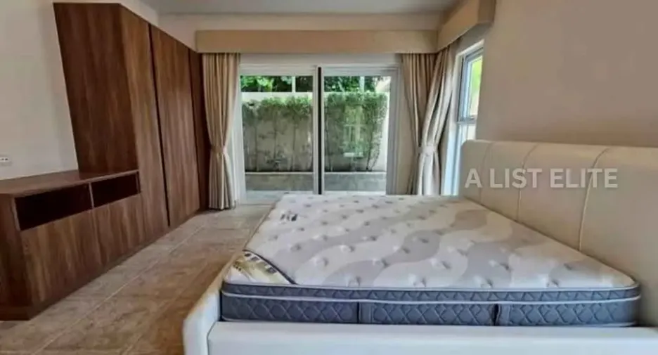 For rent 5 bedrooms house in Bang Lamung, Chonburi