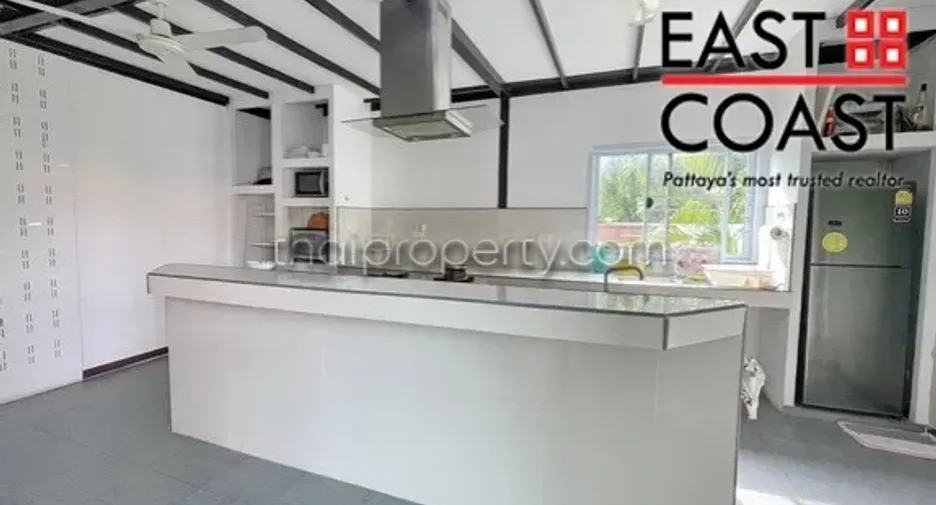 For rent and for sale 5 bedrooms house in Bang Lamung, Chonburi
