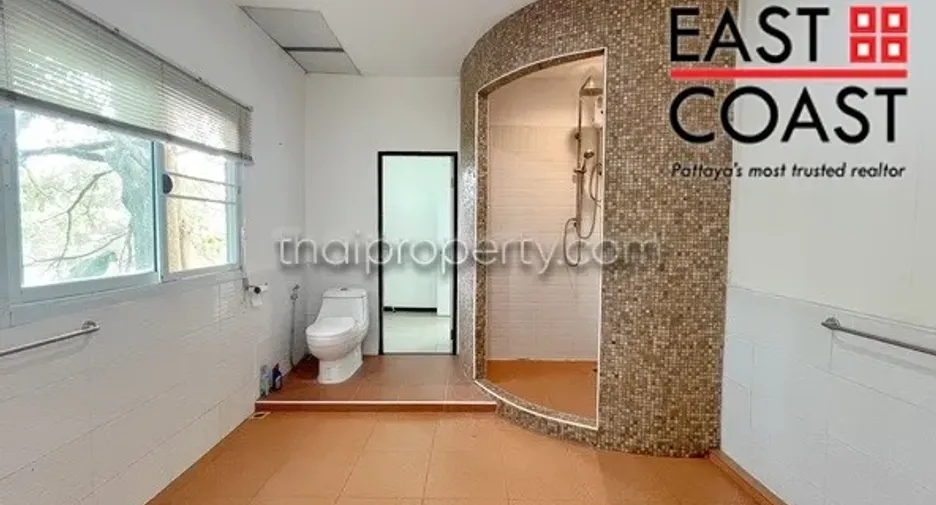 For rent and for sale 5 bedrooms house in Bang Lamung, Chonburi