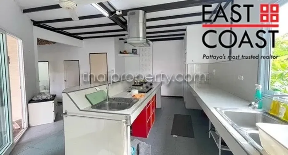 For rent and for sale 5 bedrooms house in Bang Lamung, Chonburi