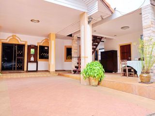 Haus zur Miete mit 5 Zimmer in Bang Lamung, Chonburi