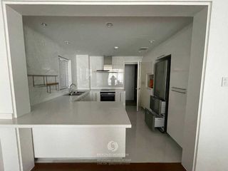 For rent 3 ベッドルーム condo in Pathum Wan, Bangkok