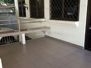 For rent and for sale 3 bedrooms house in Watthana, Bangkok