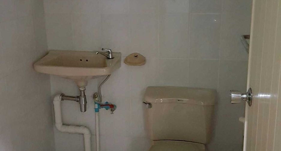 For rent and for sale 3 bedrooms house in Watthana, Bangkok