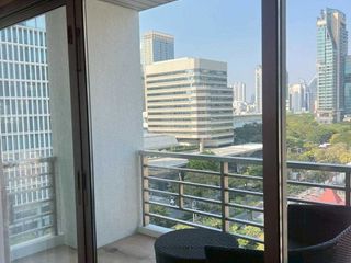 Condo en alquiler de 3 habitaciones en Pathum Wan, Bangkok