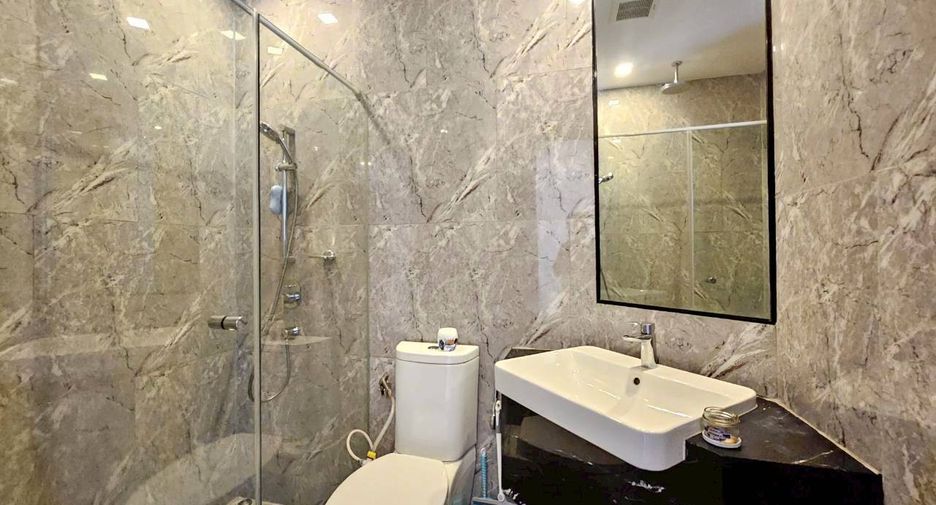 For rent そして for sale 2 ベッドルーム condo in Khlong Toei, Bangkok
